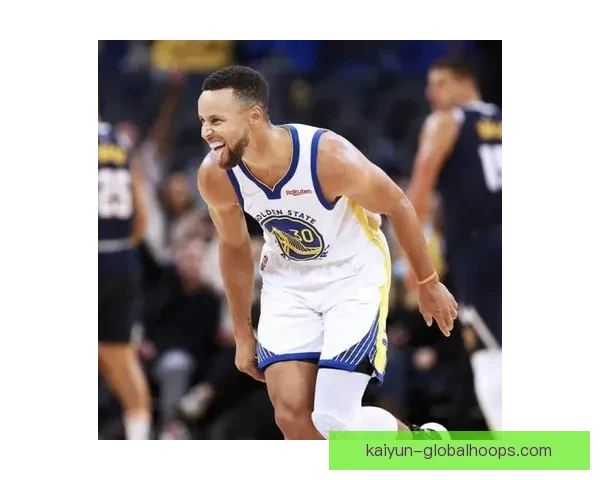 Osimhen 揭秘赛场秘密：最爱的装备助力其巅峰表现，状态回暖令人期待