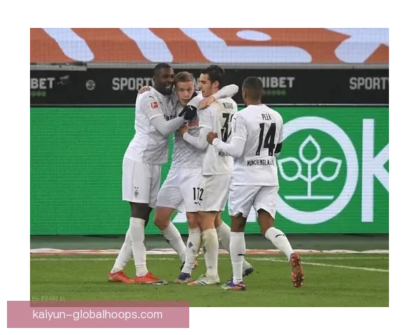 德甲转会窗口新闻：多支球队加强阵容，转会活动持续升温